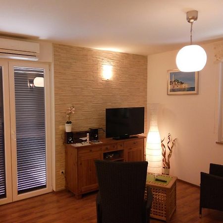 Apartment Asparagus Ровінсько-Село Екстер'єр фото