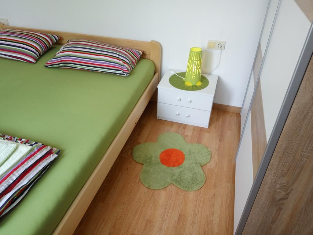 Apartment Asparagus Ровінсько-Село Екстер'єр фото