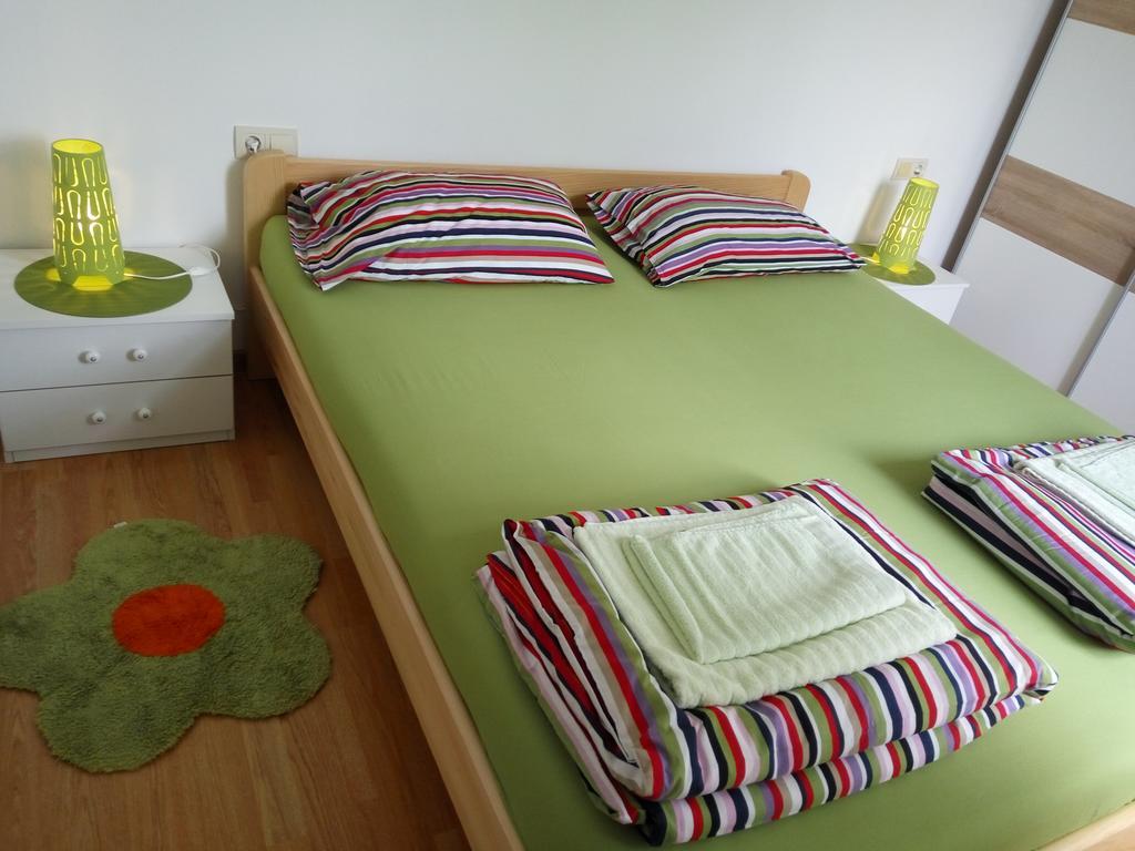 Apartment Asparagus Ровінсько-Село Екстер'єр фото